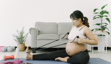pregnant woman exercising. Exercising during pregnancy has many benefits.